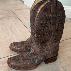 Women’s Corral Vintage Turquoise Inlay & Stud Cowgirl Boots A1149